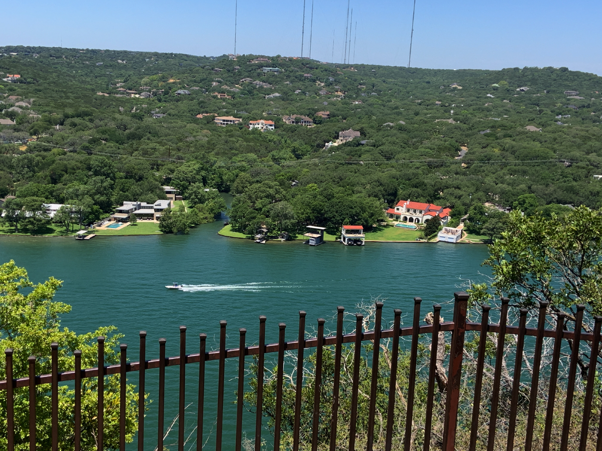 mt.bonnell001.jpg